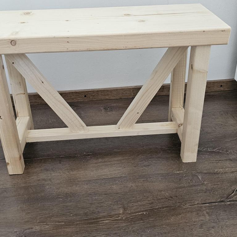 Rustik bænk / lille bord i massivt fyrretræ