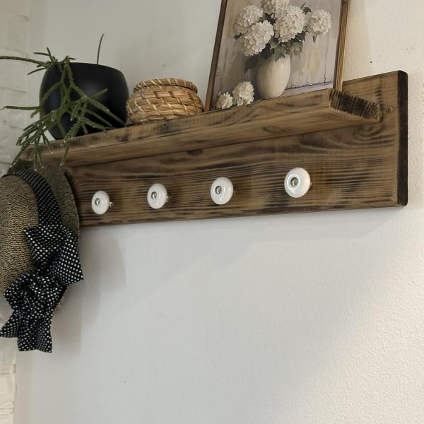 Farmhouse Hylde m. knager – Rustik og Vintage indretning